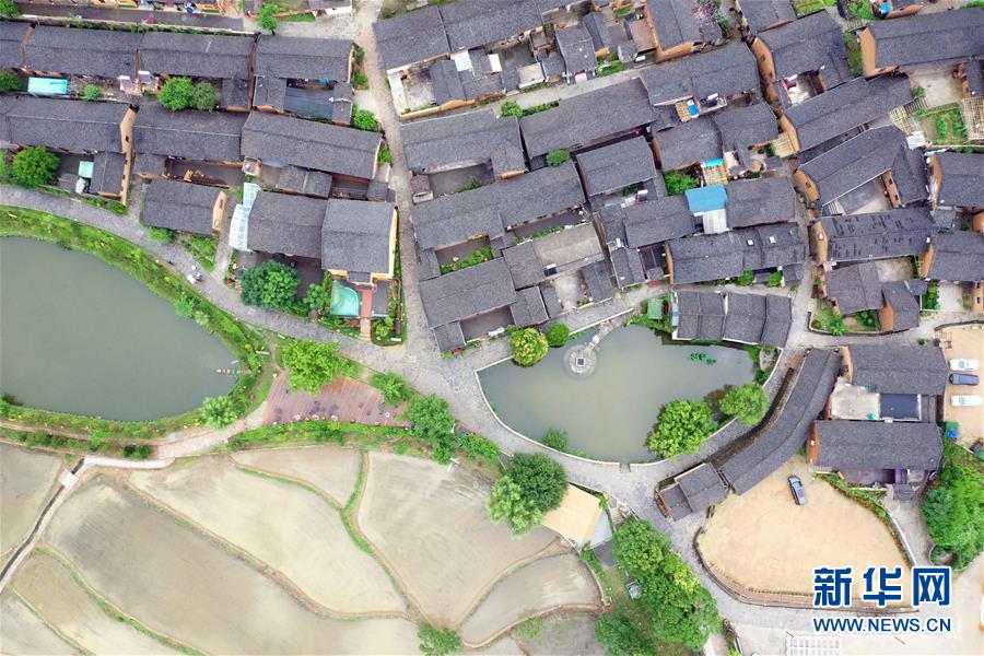 �����Aȫý�^�l�������҂���С������D�Ļ��ӣ���7����ɽ��̎�С��¼ҡ�������eɽ���L���F(xi��n)���桰����ɽ�ӈD��