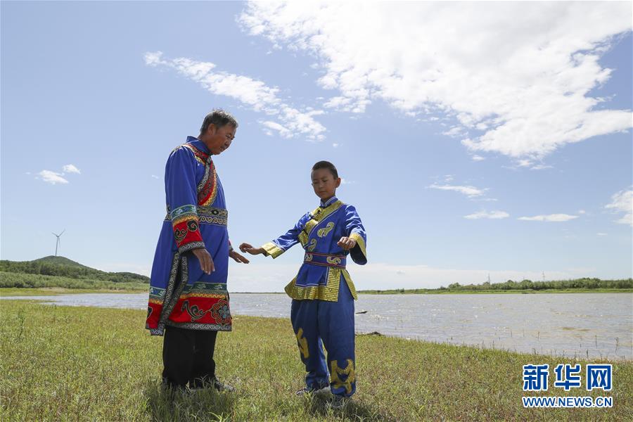 �����c(di��n)�r��(b��o)�������҂���С������D�Ļ���(d��ng)����3����](m��i) �^(gu��)������������������}(c��ng)����ԒС��֮��