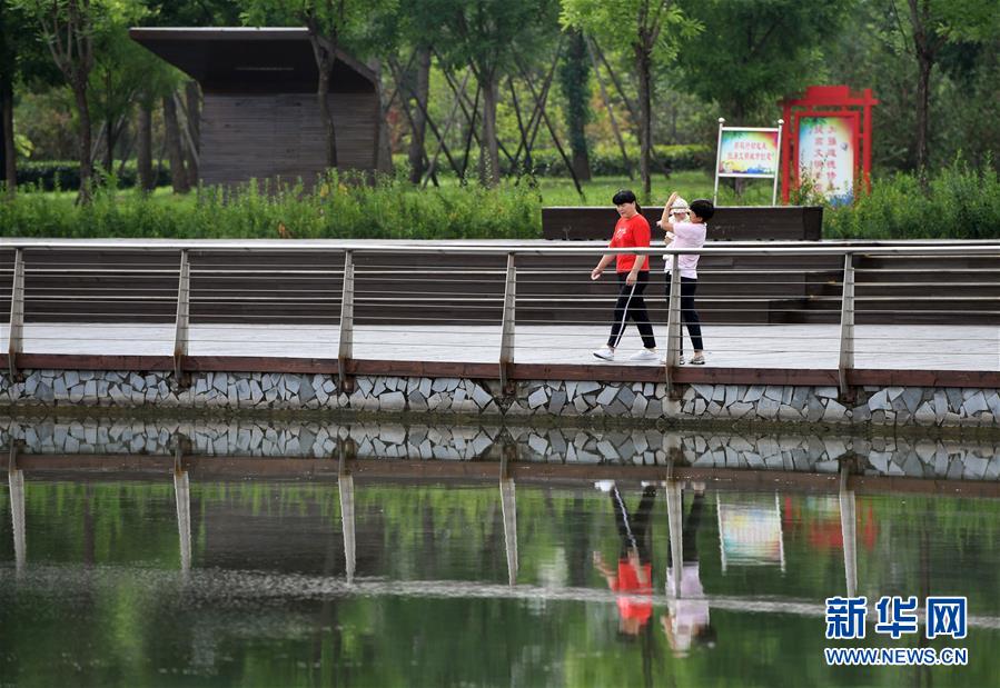 �������҂���С������D�Ļ��ӣ���6��15��犡�Ȧ������������